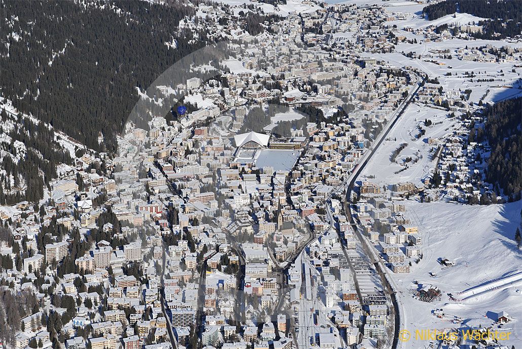 Foto: Davos (GR). (Luftaufnahme von Niklaus Wächter)