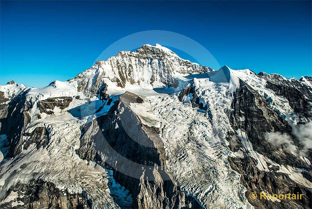 Foto: Die Jungfrau.. (Luftaufnahme von Niklaus Wächter)