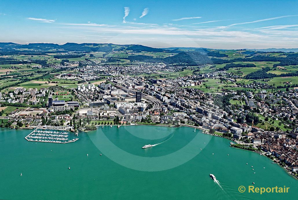 Foto: Zug am Zugersee. (Luftaufnahme von Niklaus Wächter)