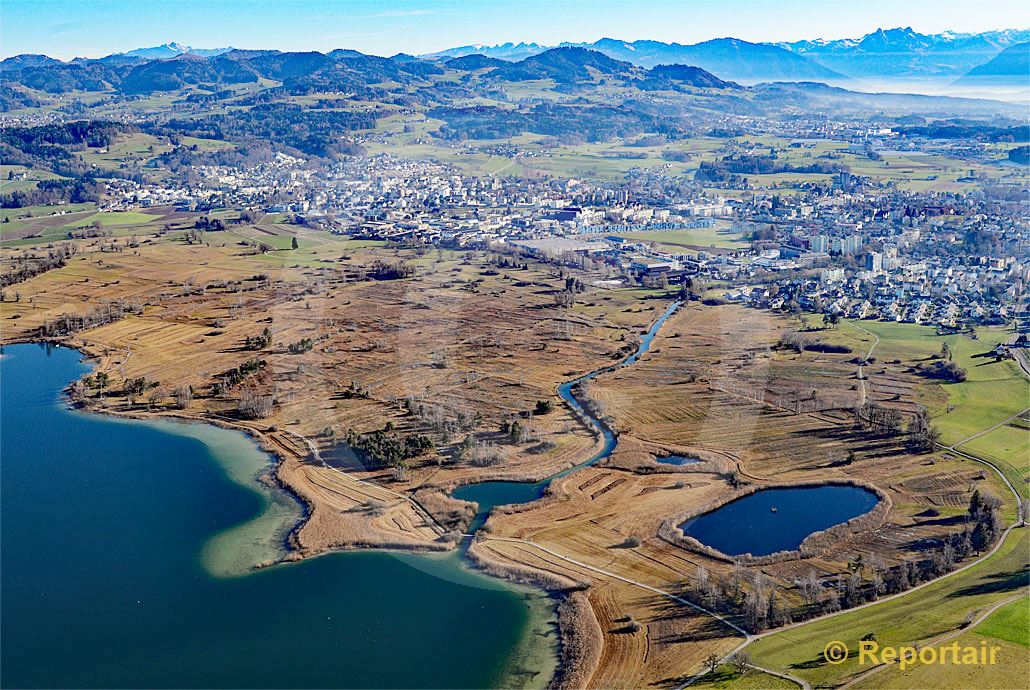 Foto: Das Robenhuserriet am Pfäffikersee ZH. (Luftaufnahme von Niklaus Wächter)