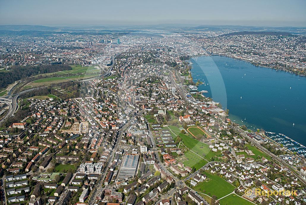 Foto: Zürich-Wollishofen.. (Luftaufnahme von Niklaus Wächter)