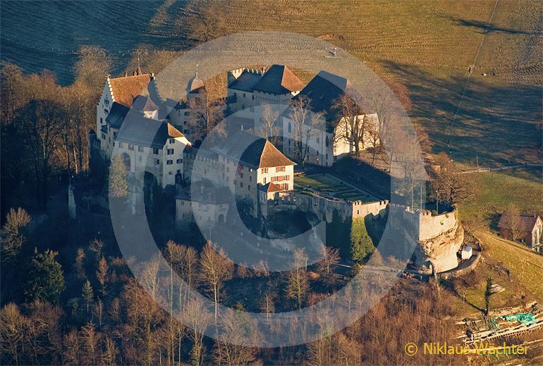 Foto: Schloss Lenzburg. (Luftaufnahme von Niklaus Wächter)