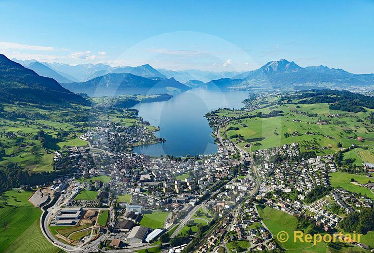 Foto: Küssnacht am Rigi und am Vierwaldstättersee. (Luftaufnahme von Niklaus Wächter)