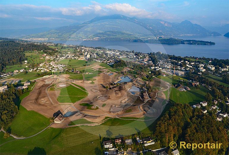 Foto: In Meggen LU wird ein Golfplatz gebaut. (Luftaufnahme von Niklaus Wächter)