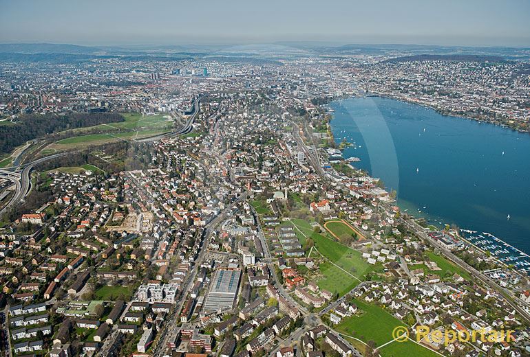 Foto: Zürich-Wollishofen.. (Luftaufnahme von Niklaus Wächter)