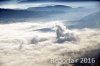 Luftaufnahme UMWELTBELASTUNG/Nebel und Rauch ueber Perlen - Foto Papierfabrik Perlen 2380