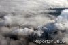 Luftaufnahme UMWELTBELASTUNG/Nebel und Rauch ueber Perlen - Foto Papierfabrik Perlen 2405