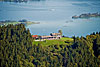 Foto 36: Berggasthaus Etzel auf Etzel-Kulm mit Ausblick auf den Zürichsee.